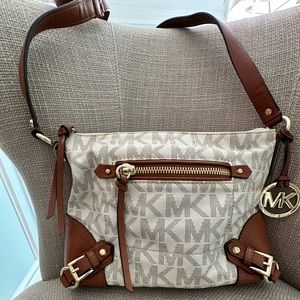 Michael Kors Logo Crossbody handbag purse